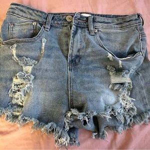DENIM SHORT